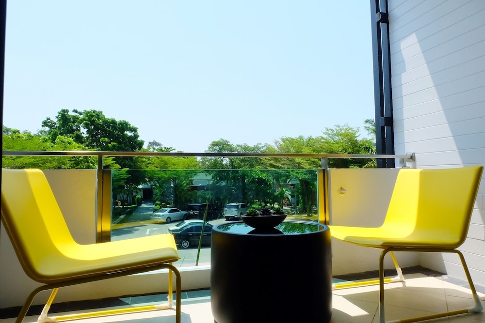 CHAOLAO CABANA RESORT 60/71