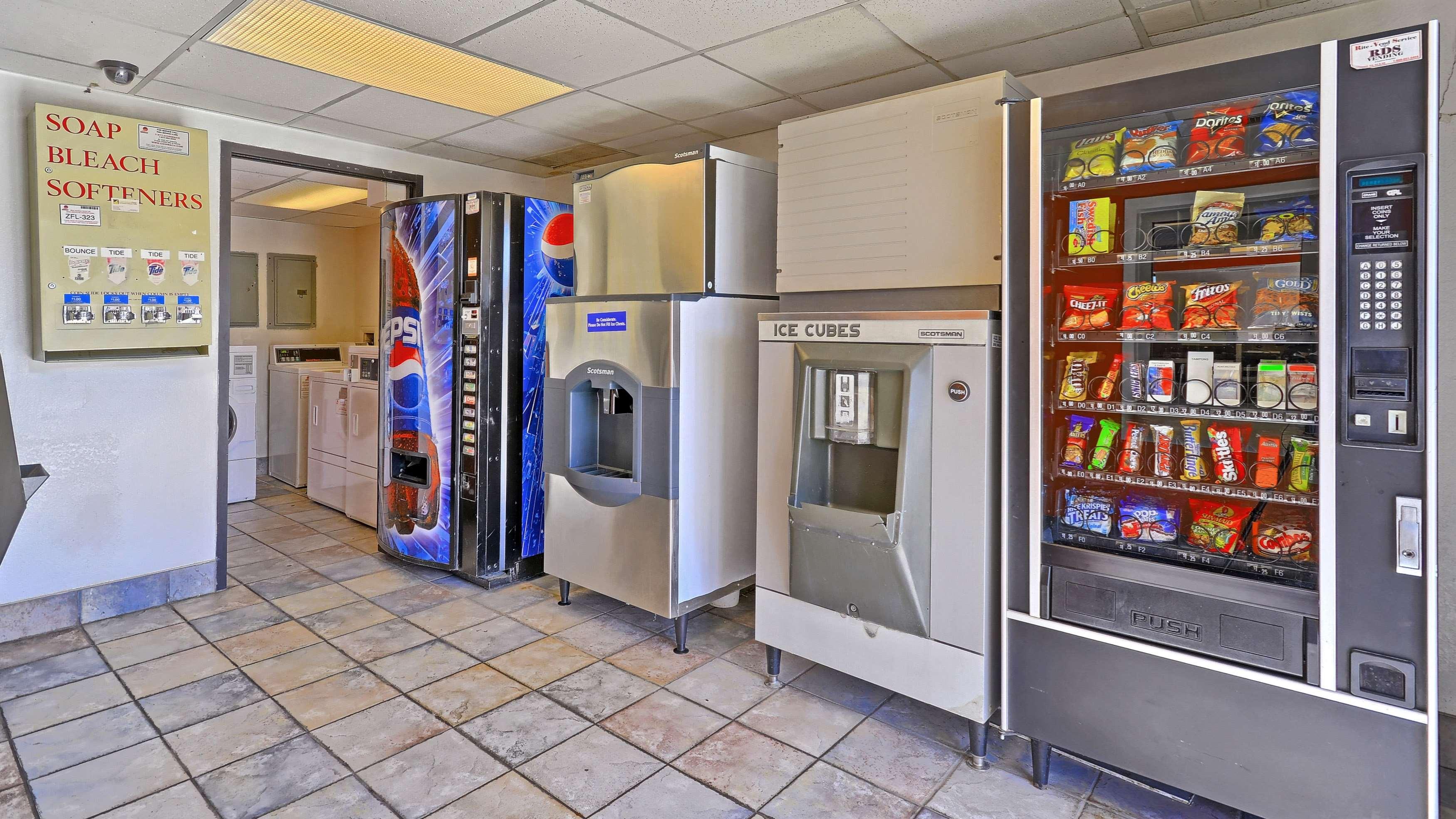 Motel6 Maple Shade Township, NJ - Philadelphia - Mt Laurel 4/42