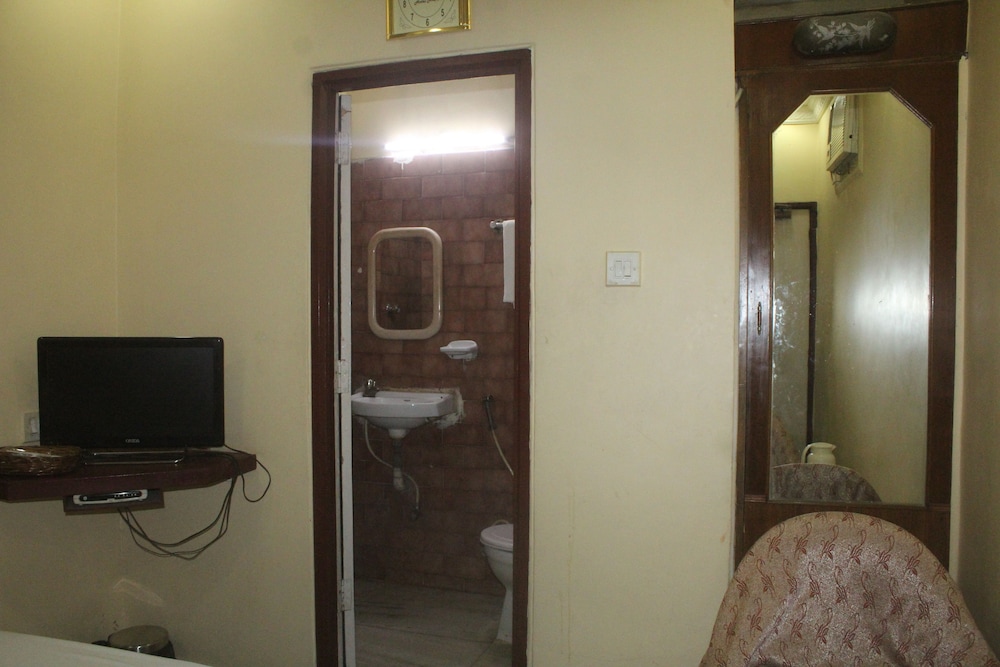 Hotel Heera 31/37