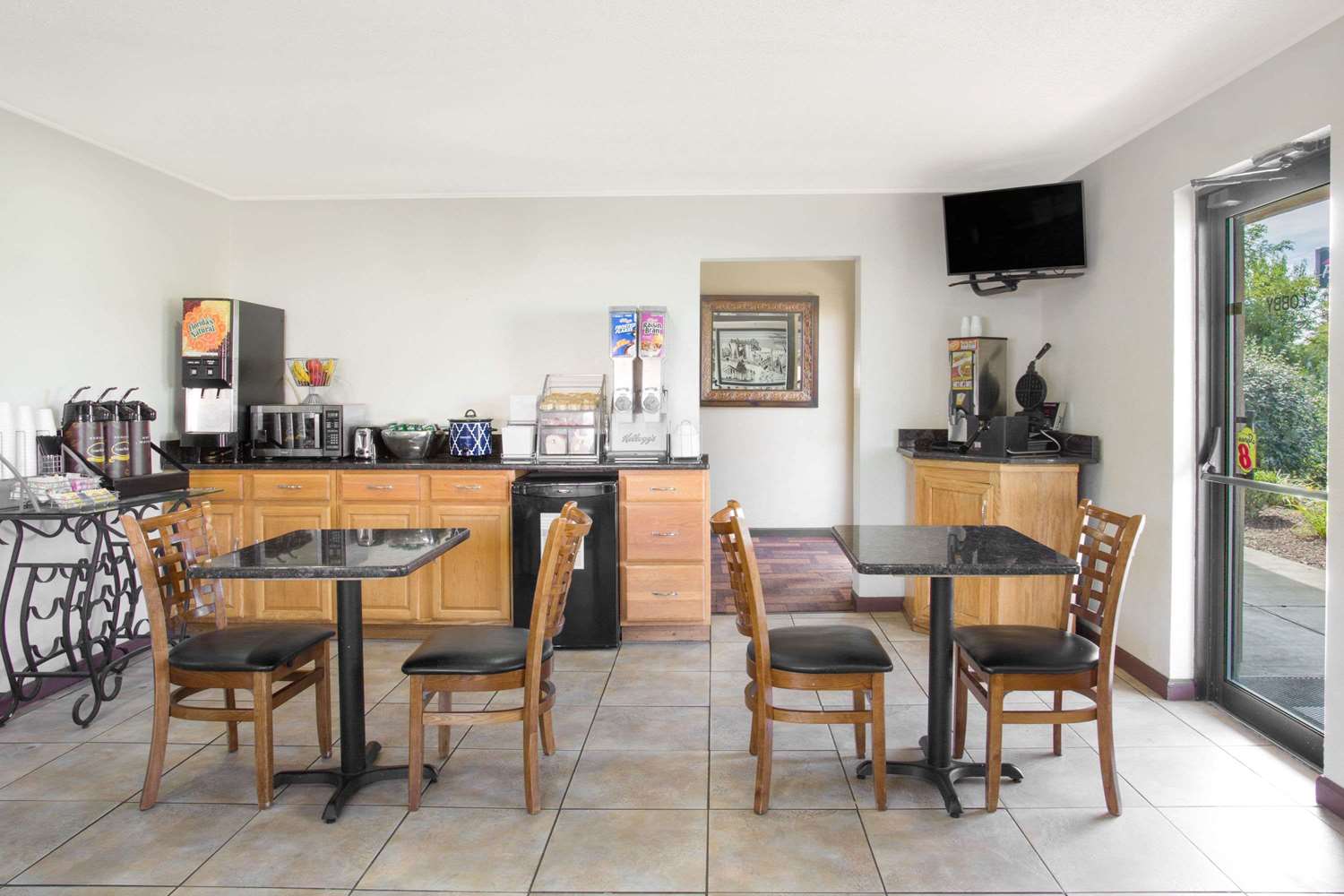 Super 8 By Wyndham Abingdon Va 11/21