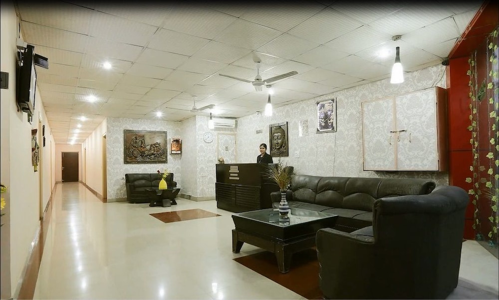 Hotel Green Lotus Dwarka 30/32
