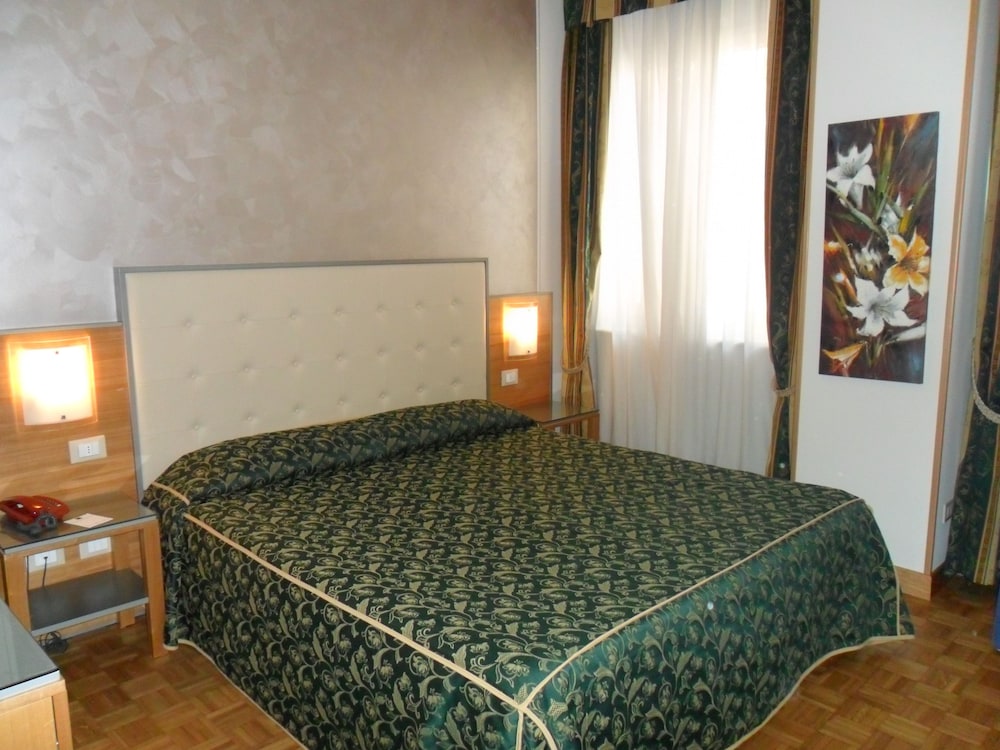 Hotel Riviera 16/55