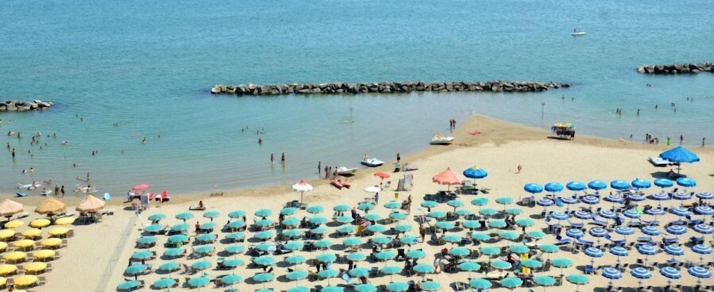 GRAND HOTEL ADRIATICO 29/37