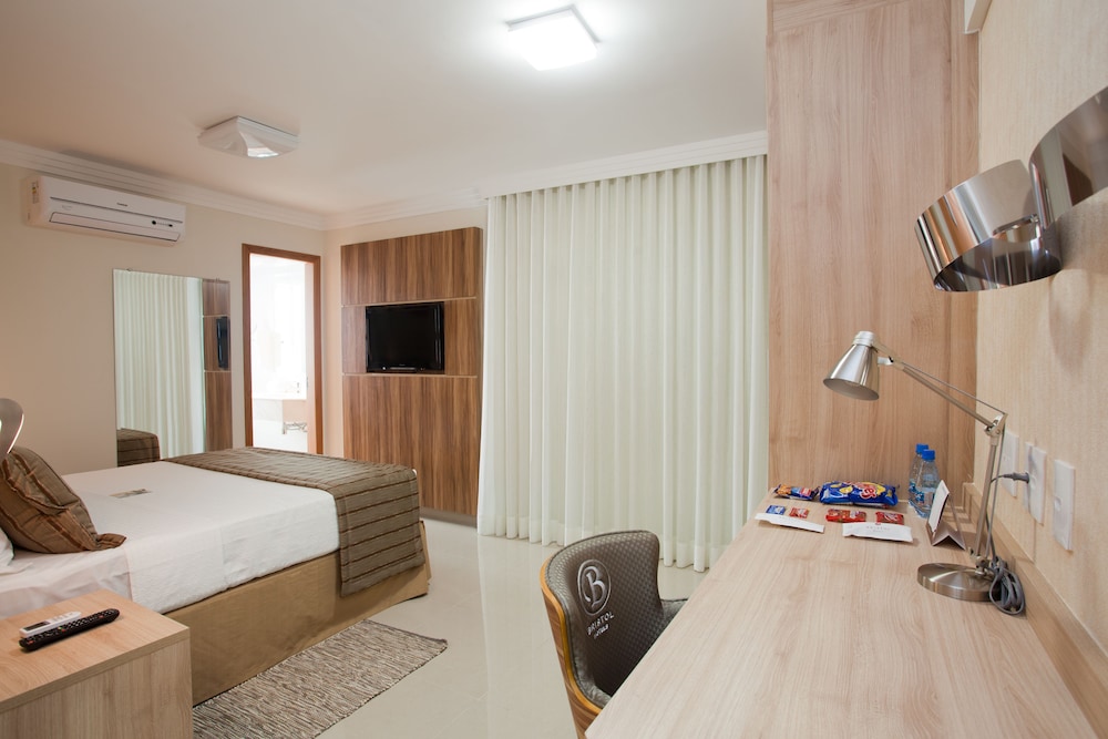 Bristol Jaragua Hotel 24/67
