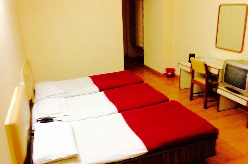Hotel Ranjit Residency 10/31