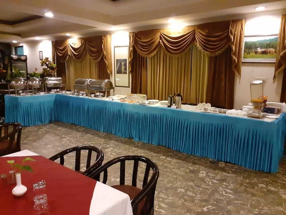 Hotel Rudra Continental 32/47