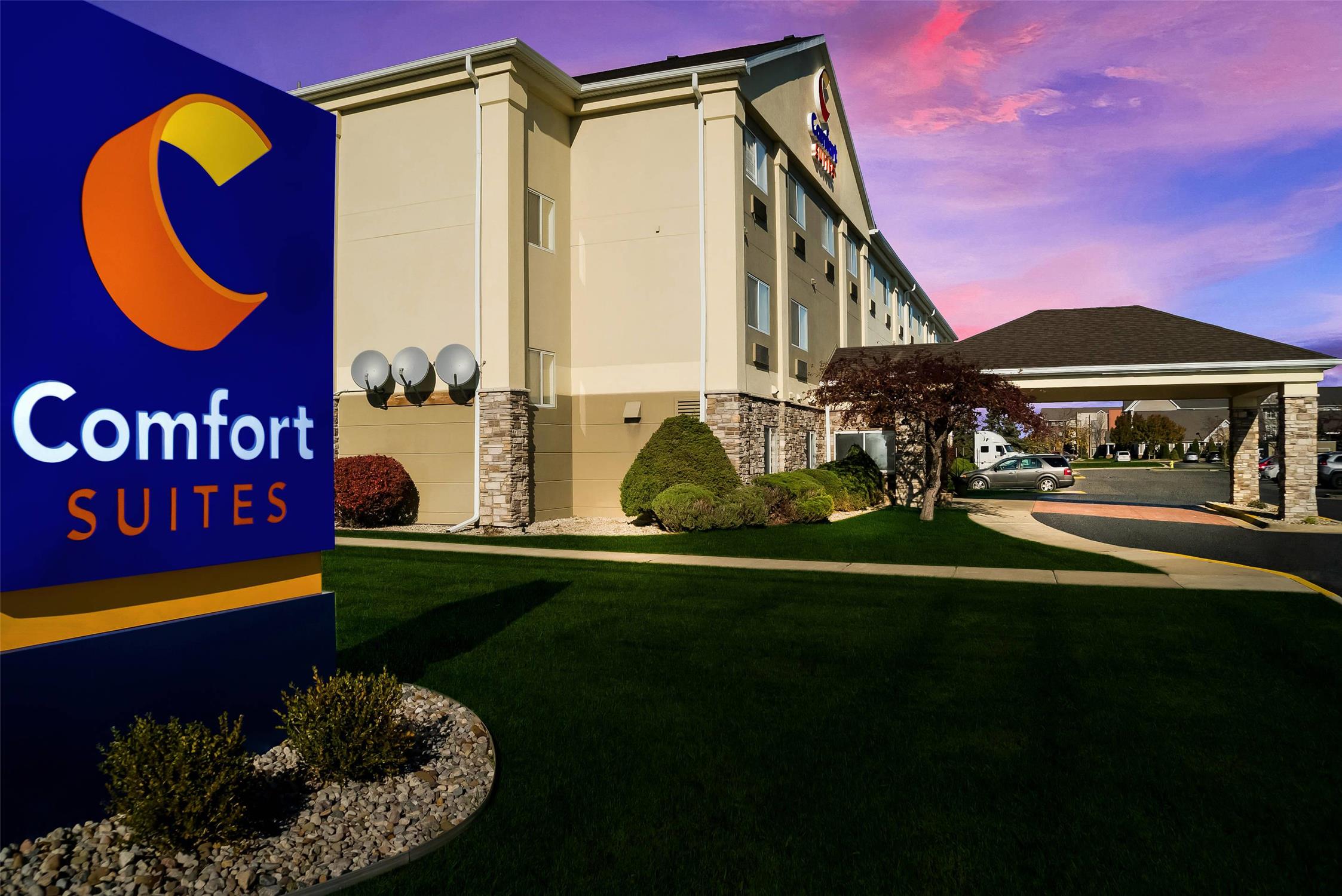 Comfort Suites Saginaw North 2/40