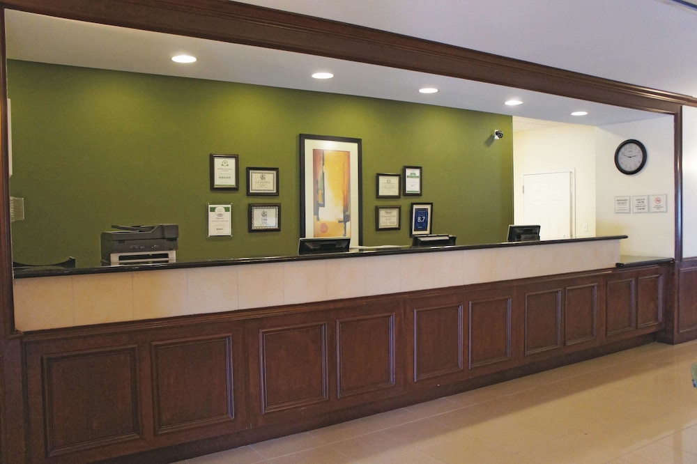 La Quinta Inn And Suites By Wyndham Columbus Tx 6/60