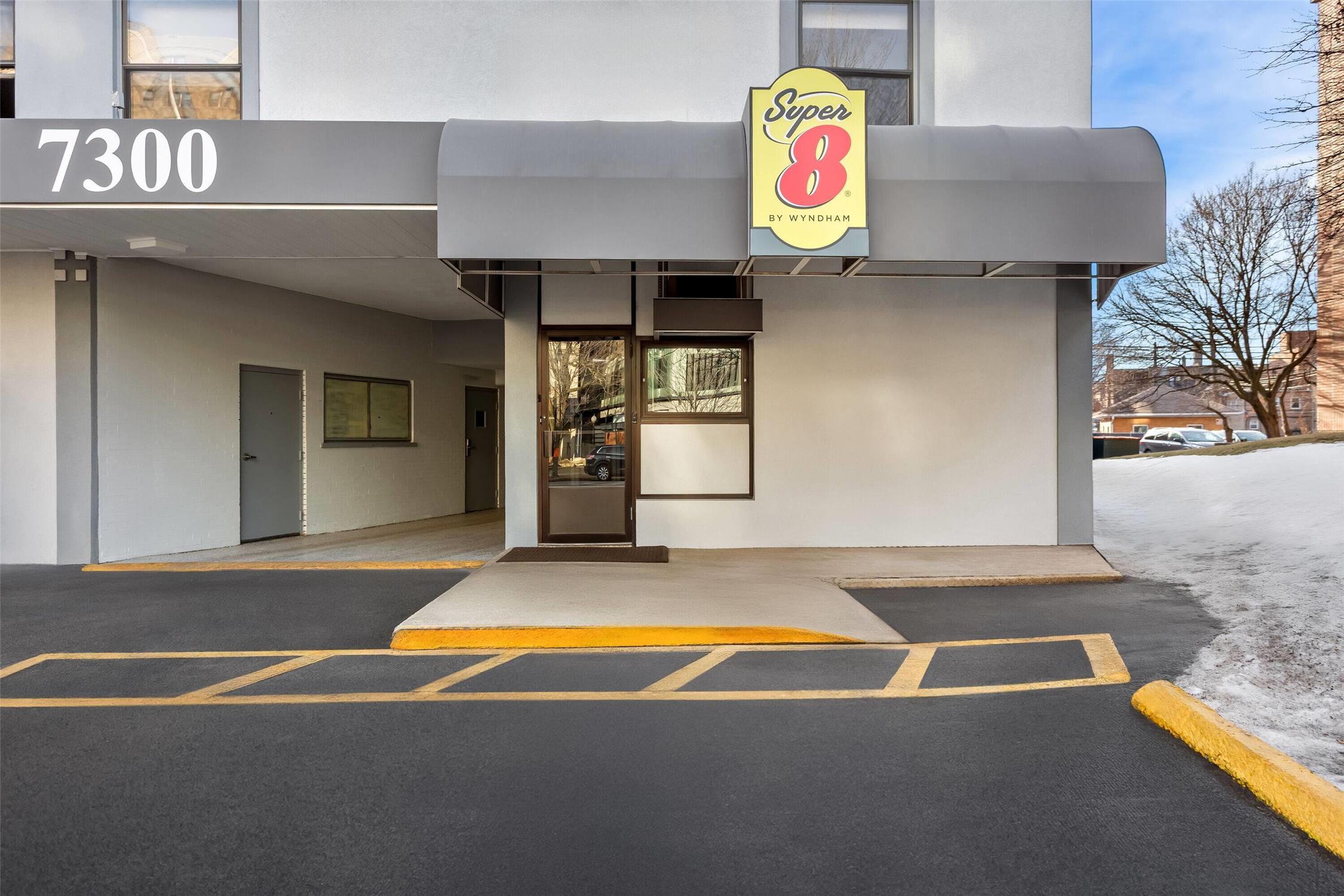 Super 8 By Wyndham Chicago IL 20/25