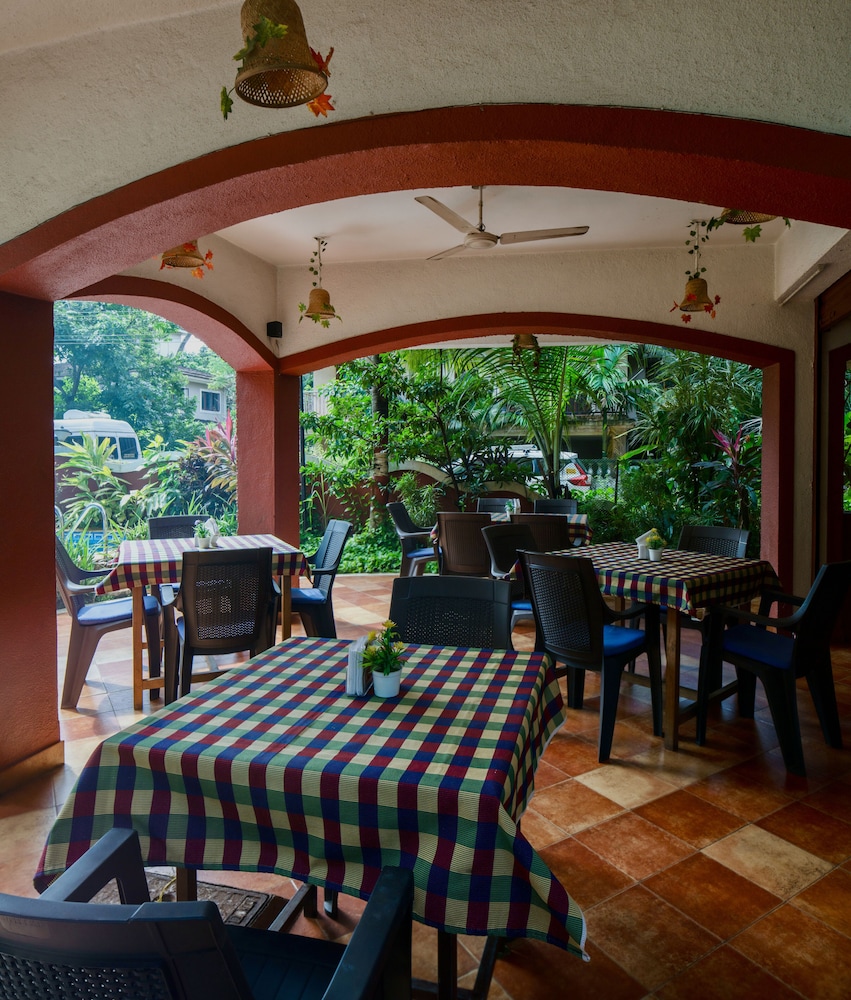 Renzo's Inn 31/50