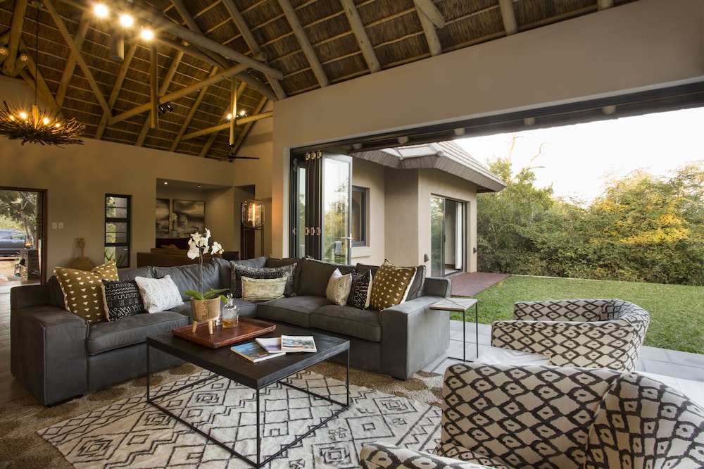 Moya Safari Villa 22/38