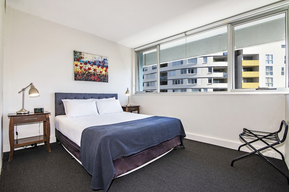Ridge Apartment Hotel 27/74