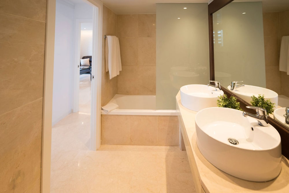 Mediterraneo Sitges Hotel Apartments 48/50
