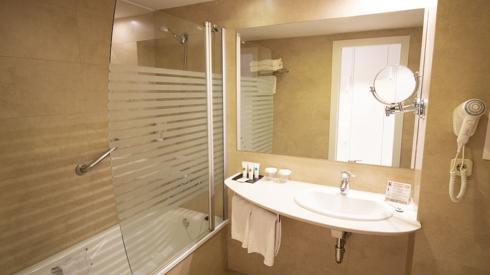 Golden Taurus Park Resort 66/70