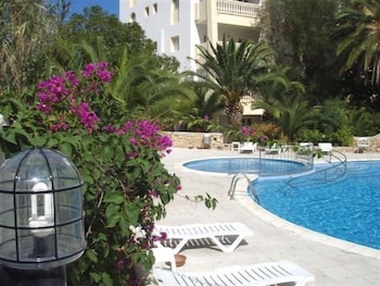 Bonito Ibiza by NCALMA Hotels 90/93