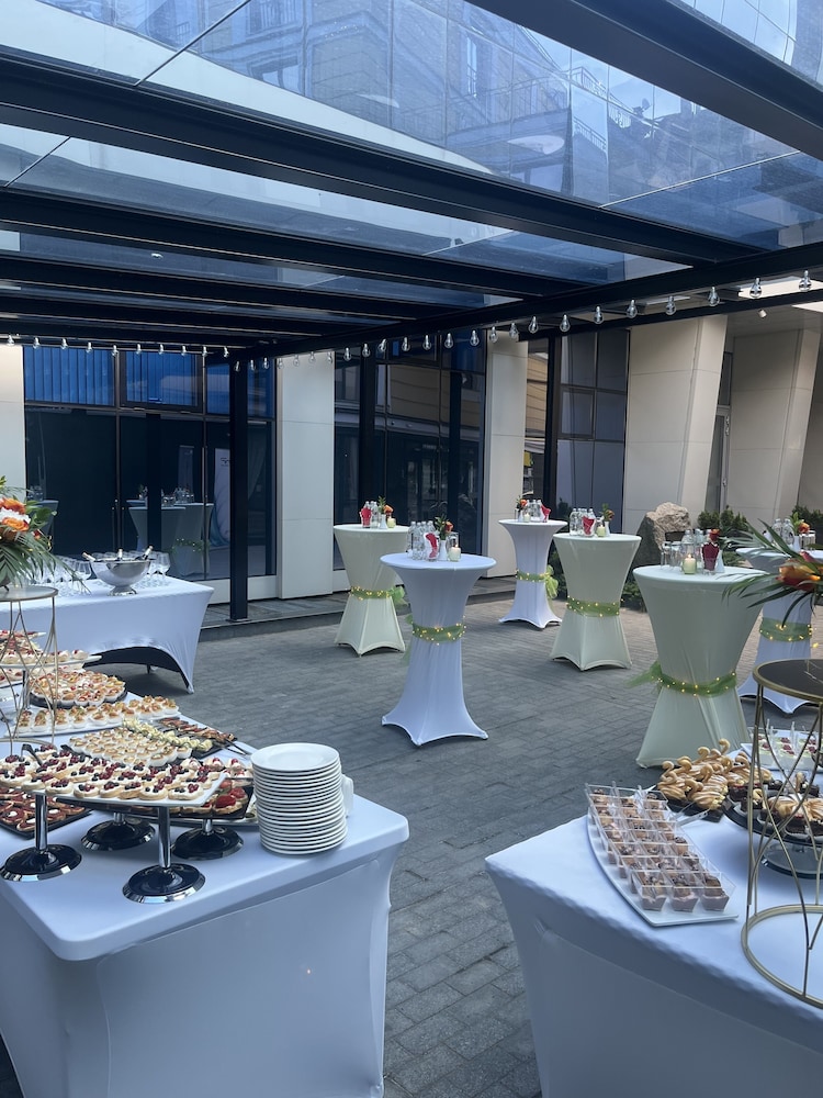 Coop Hotel Sofia 57/69