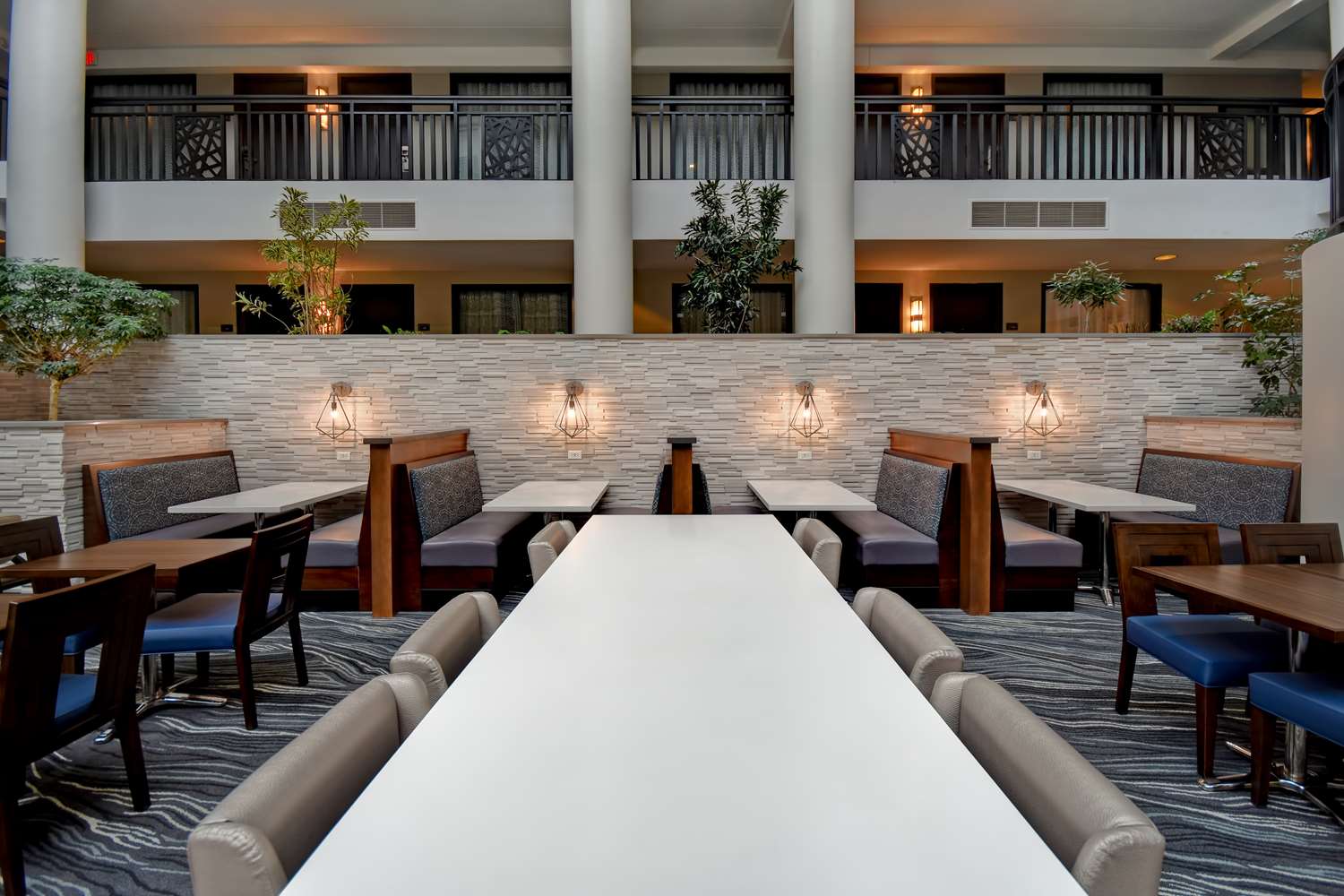restaurant cafeteria