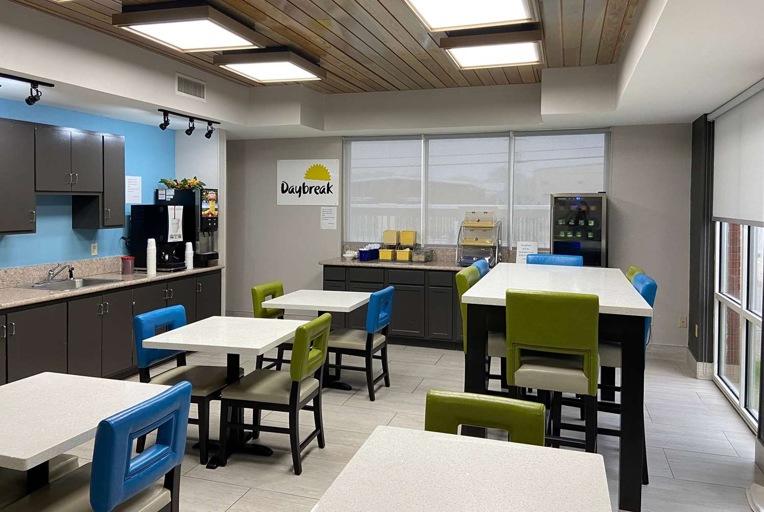 Days Inn Suites By Wyndham Ridgeland 22/32