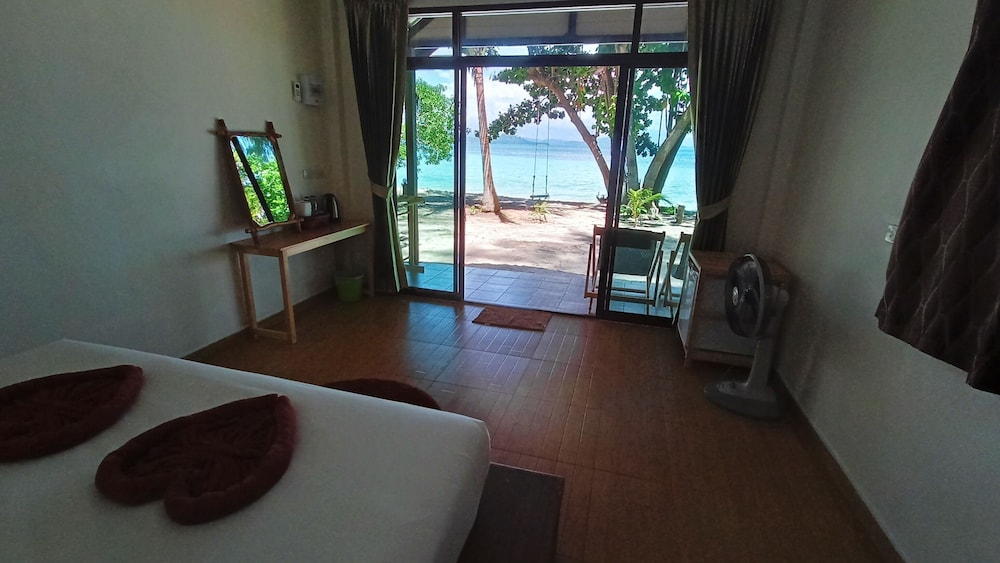 Kradan Beach Resort 15/48