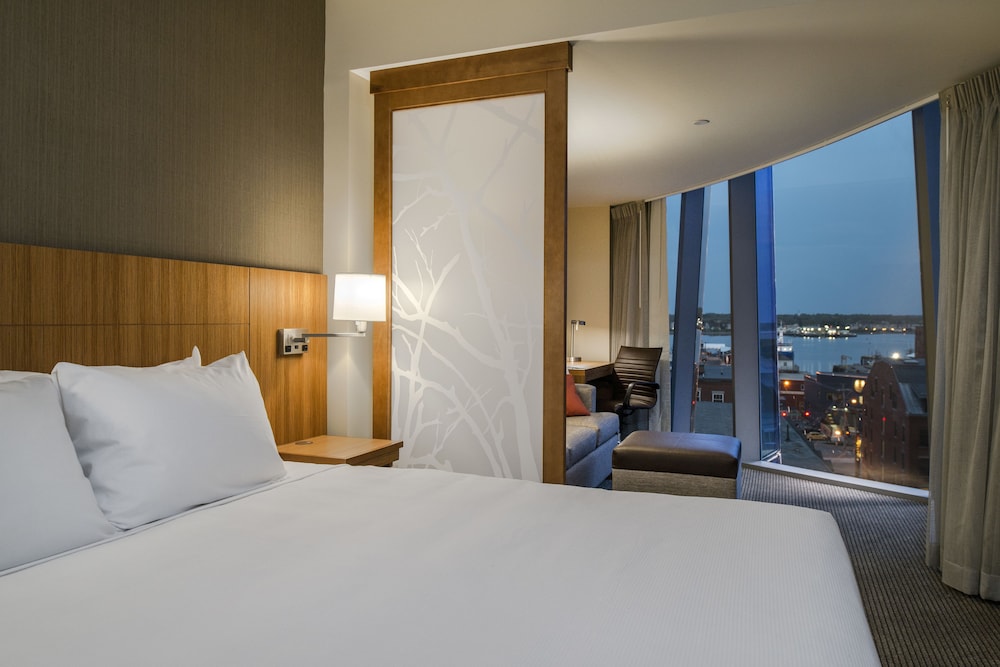 Hyatt Place Portland-Old Port 12/73