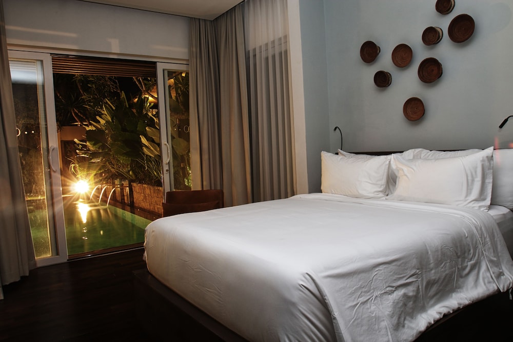 Hu U Villas Seminyak Bali 6/50