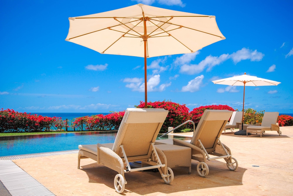 Cove Suites At Blue Waters 35/50