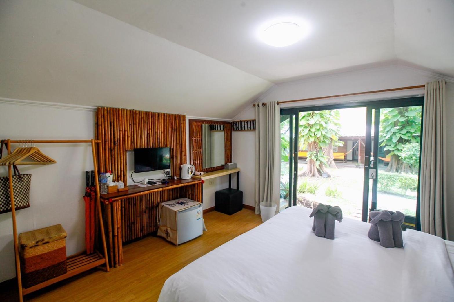 Sea Breeze, Bungalow