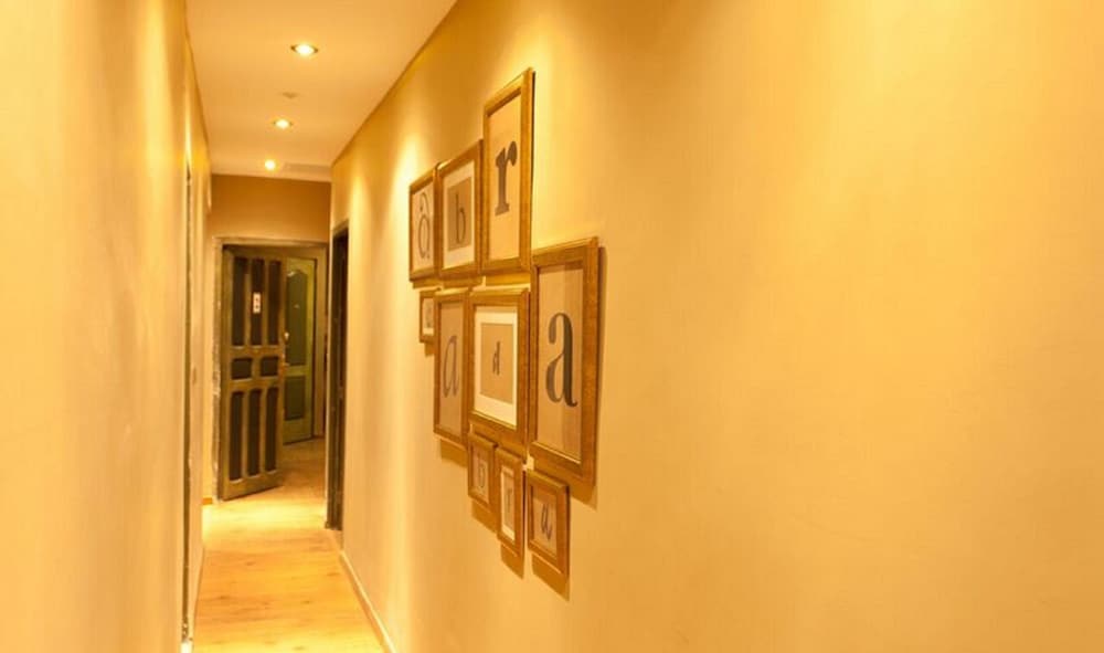 ABRACADABRA SUITES 42/54