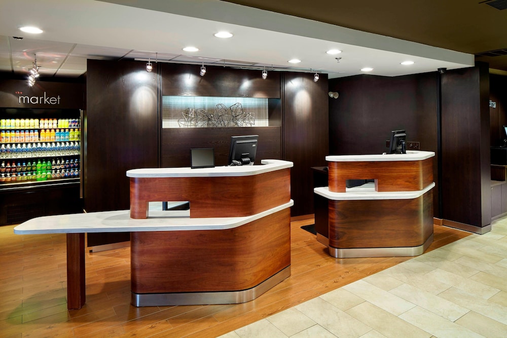 Courtyard By Marriott State College 6/39