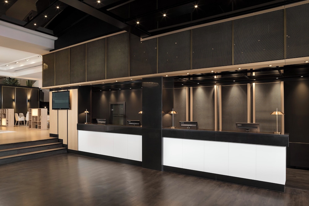 Melia Madrid Barajas 10/75
