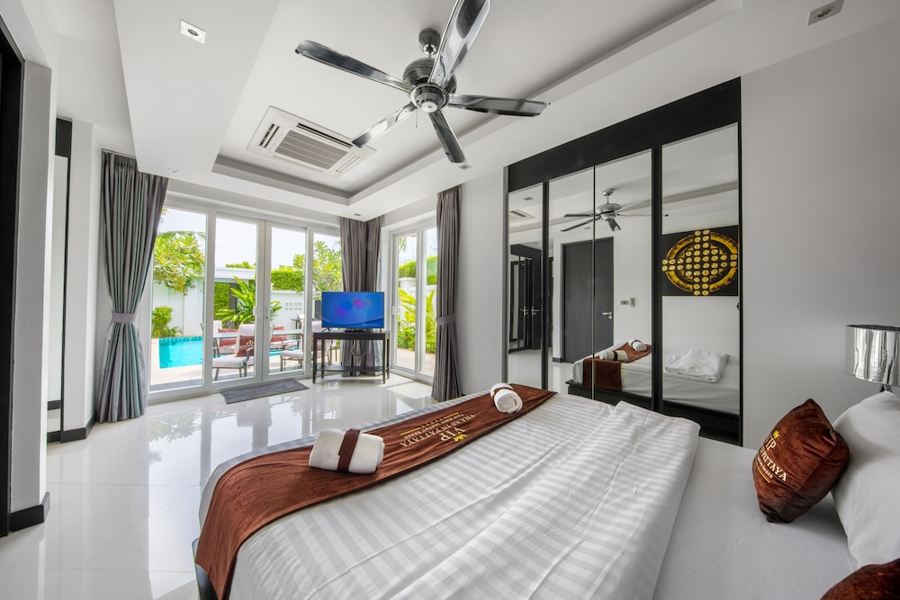 Hollywood Jomtien Beach 36/78