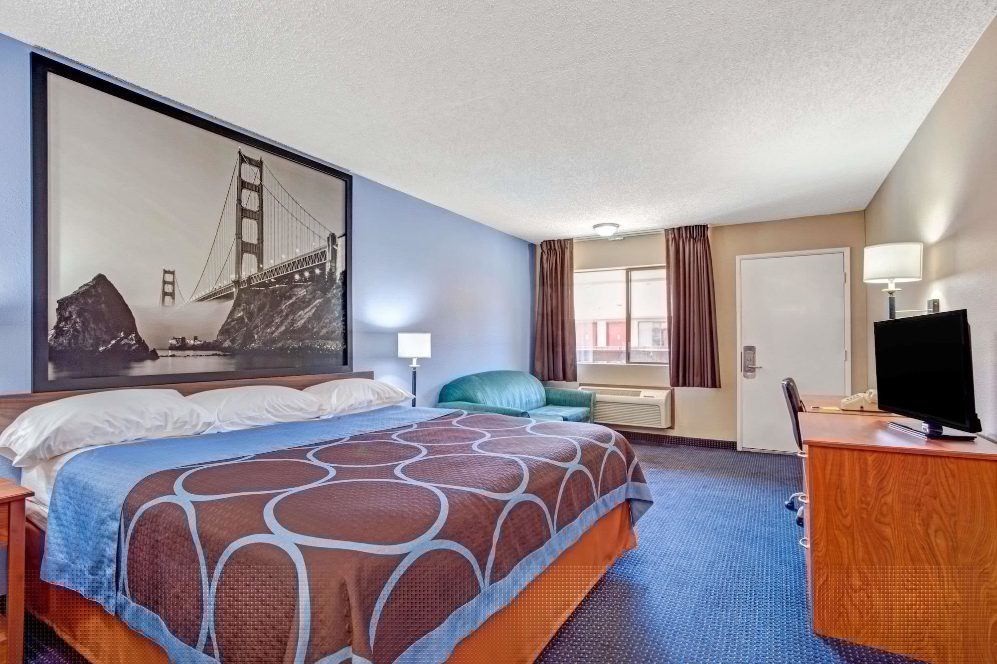 غرفة قياسية بسريرين كوين