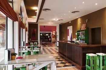 HOTEL ISLA CANELA GOLF 4/36