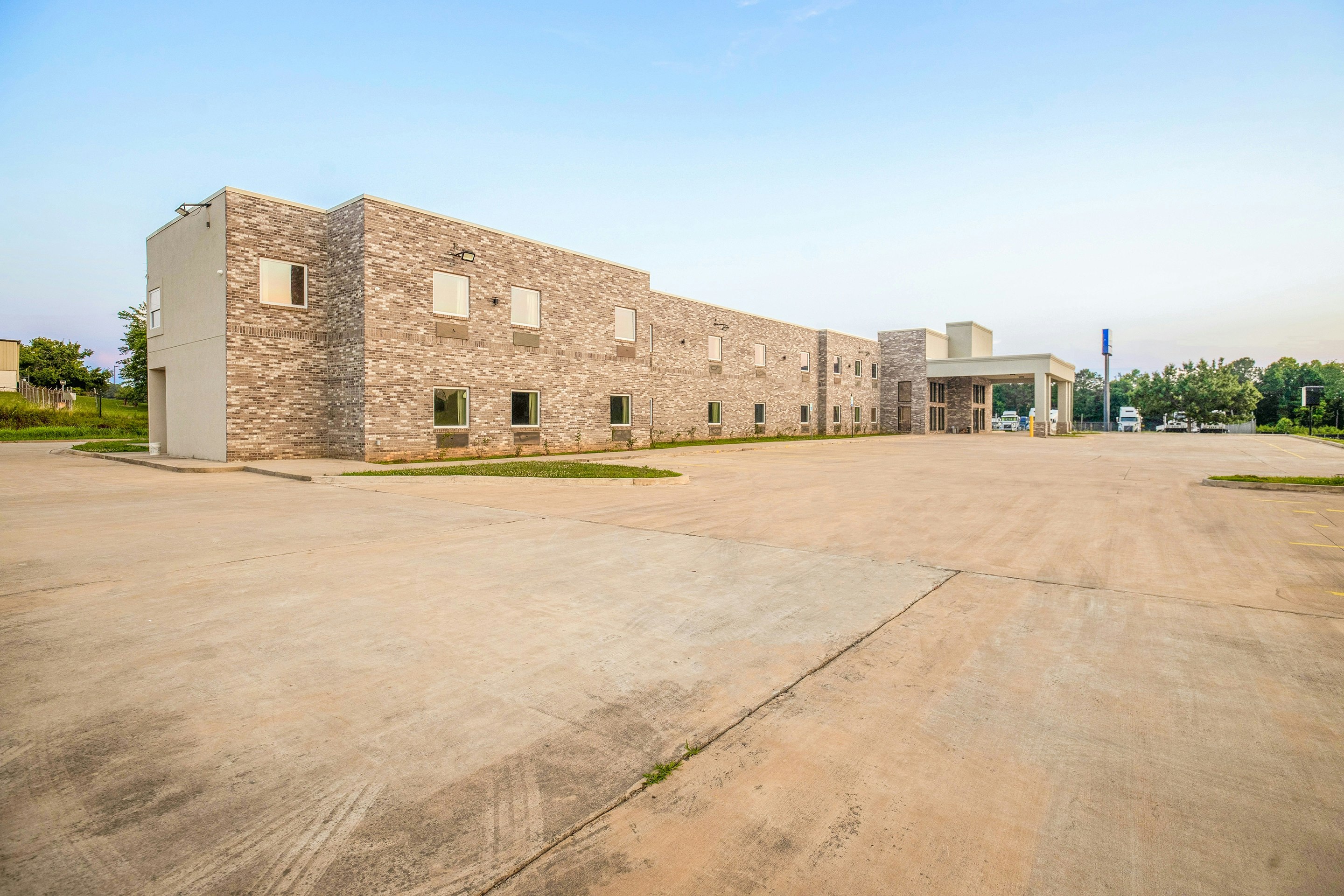 OYO Hotel Adairsville Calhoun South I-75 11/13