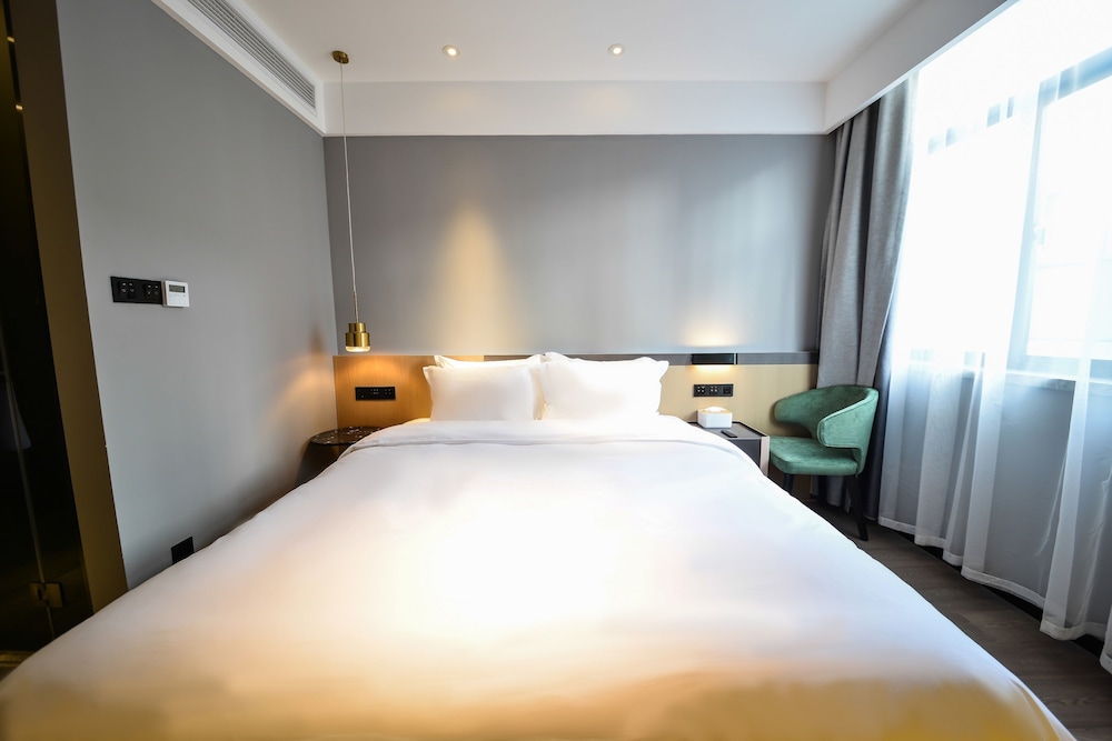 SUPERIOR, DOUBLE BED