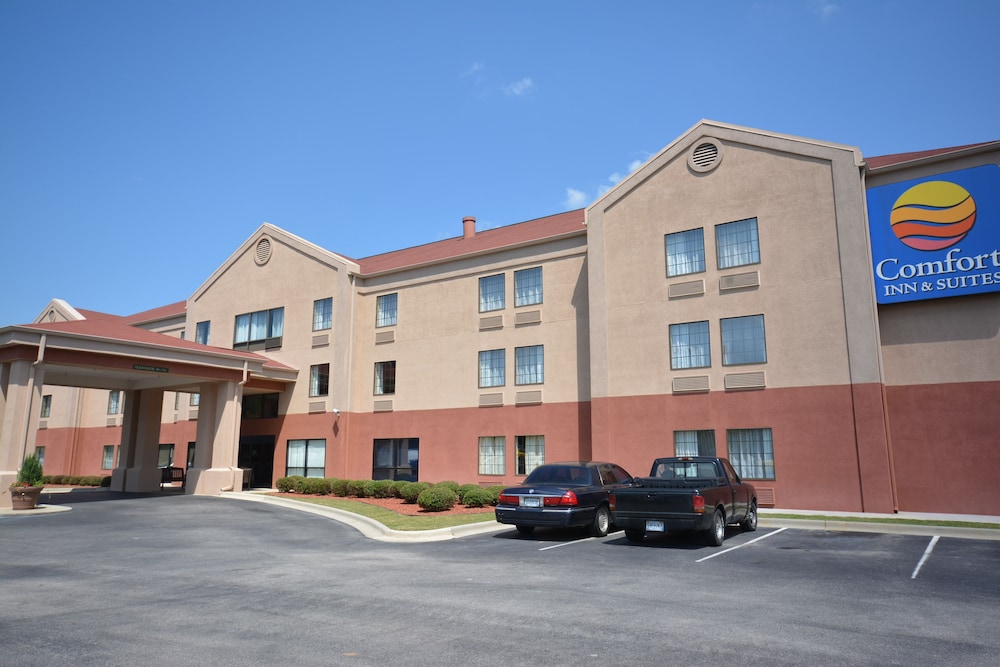 Comfort Inn & Suites Trussville I-59 Exit 141 2/45