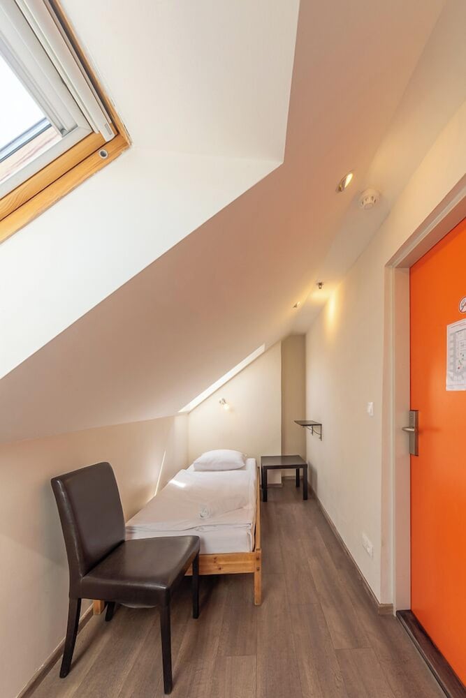 LE PETIT HOTEL PRAGUE 10/22