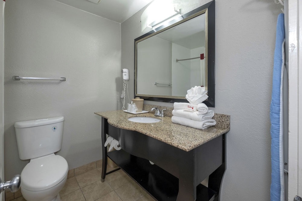 Red Roof Inn Raleigh North-Crabtree Mall/Lenovo Center 18/34