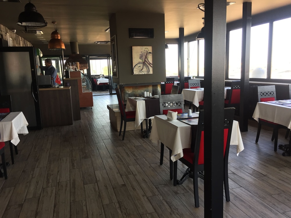 Rivada Otel 36/40