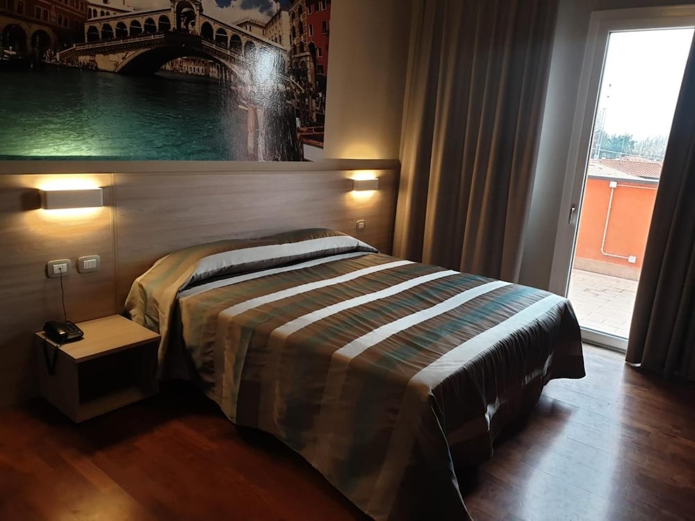 Hotel Altieri 29/55