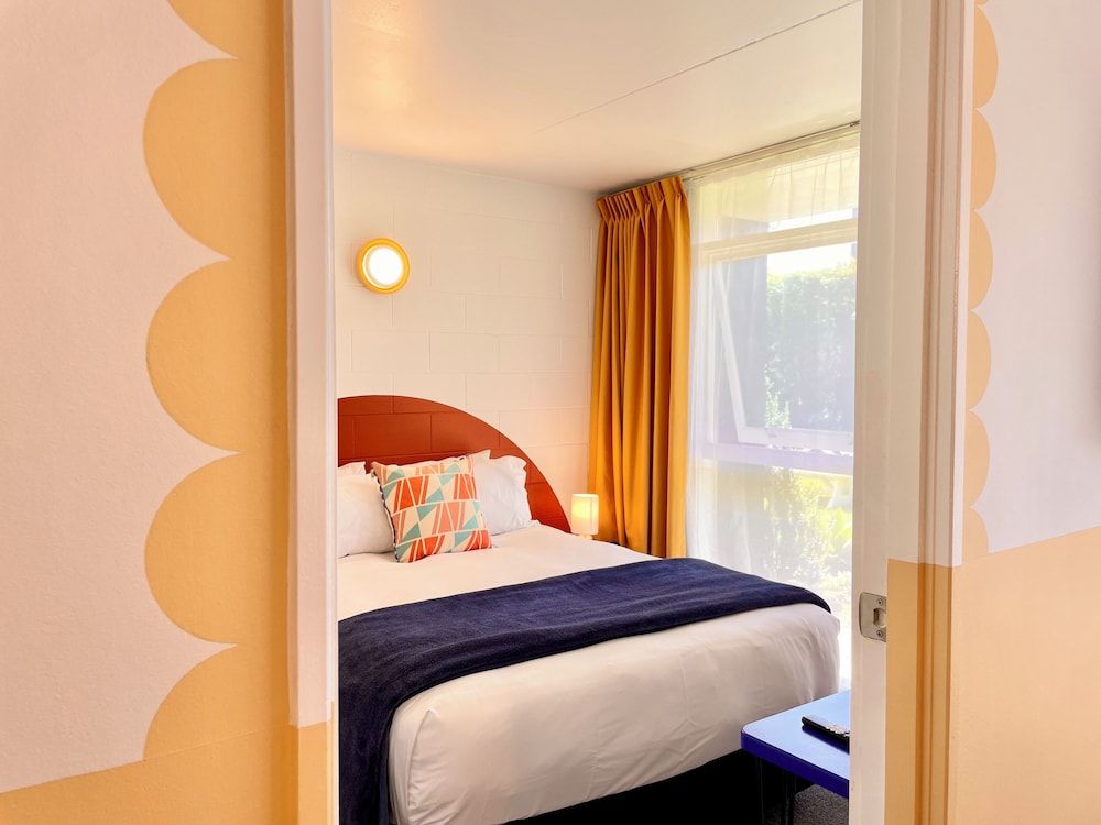 1 Bedroom, Superior, Suite, Kitchen, Mt Eden Motel 2/7