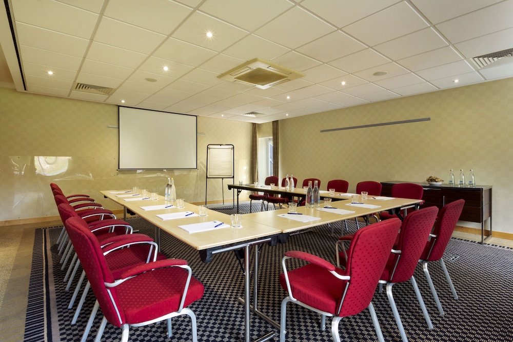 Holiday Inn Express Southampton M27 Junction 7 36/50
