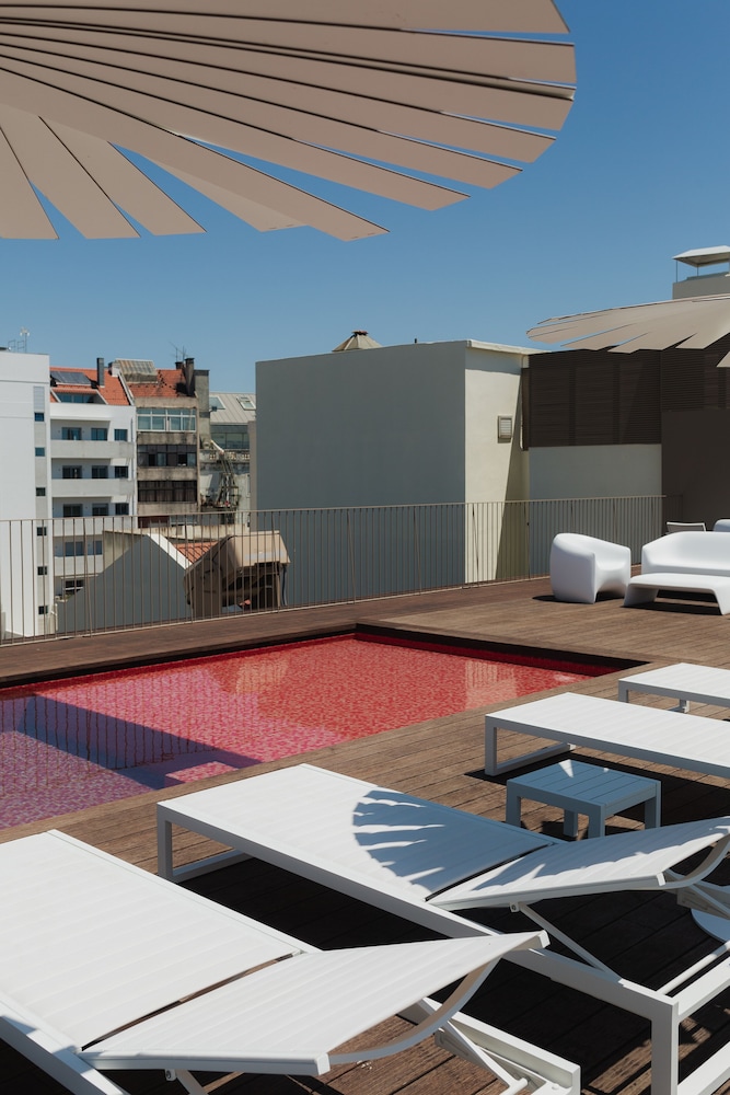Lumen Hotel and The Lisbon Light Show 64/68