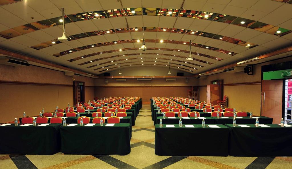 Hotel Emas Tawau 46/50