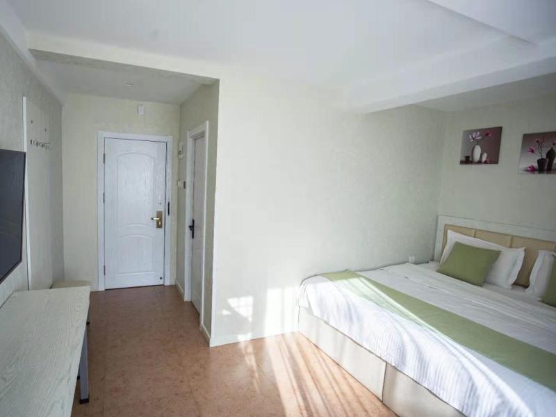 GreenTree Alliance Hulunbeier Zhalantun Railway Station Hotel 18/42