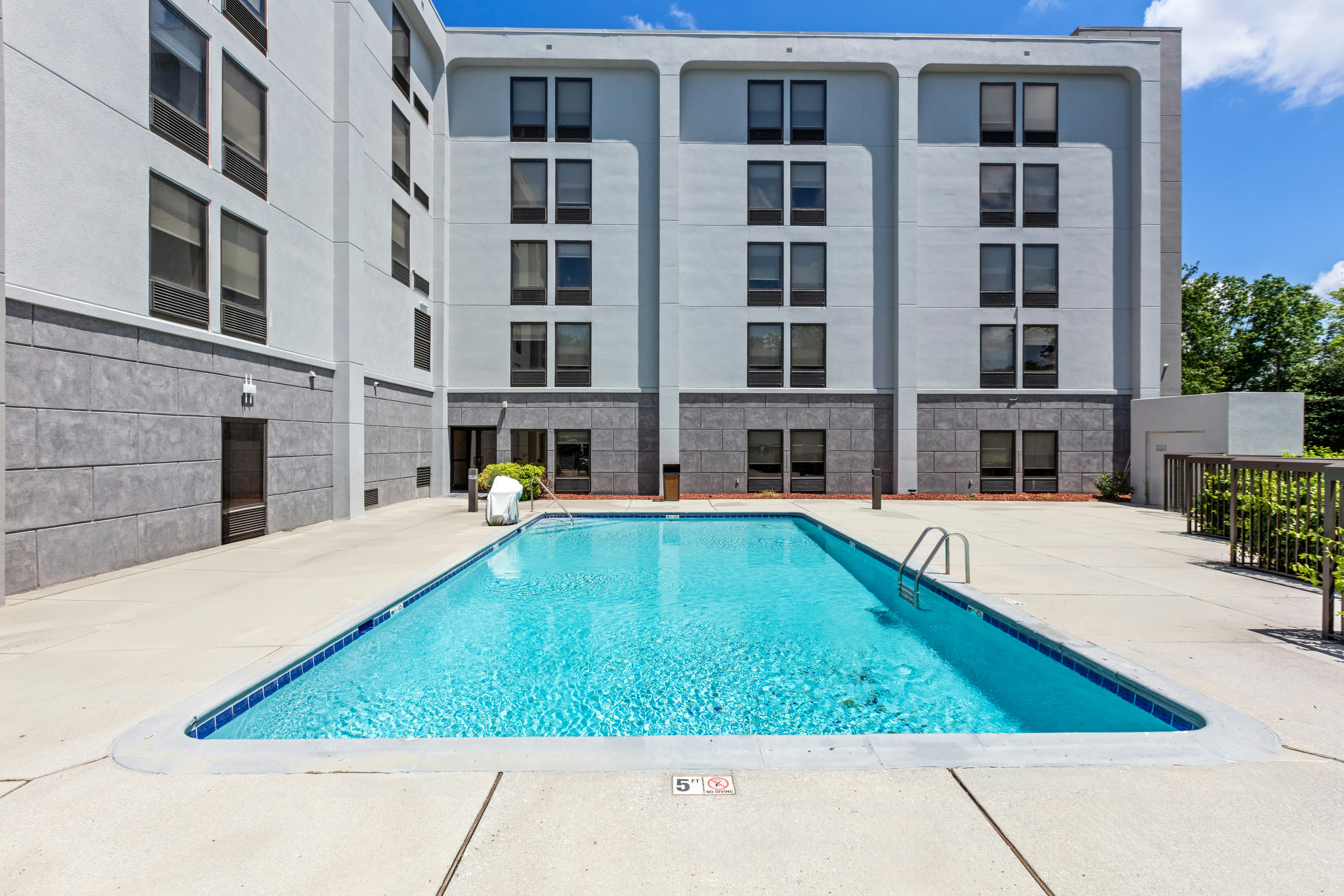 Hampton Inn Knoxville Airport 72/75