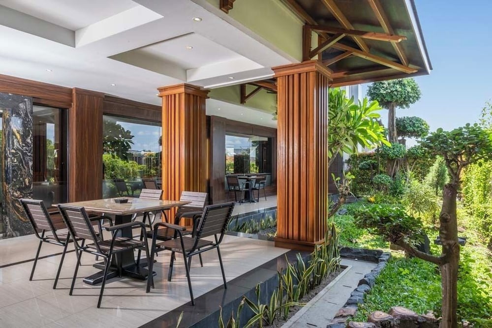 SWISS-BELHOTEL BORNEO BANJARMASIN 44/64