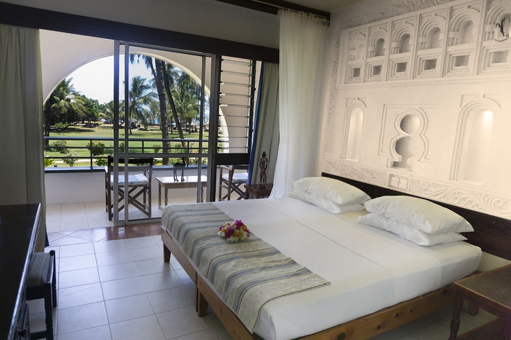 Reef Hotel Mombasa 10/49