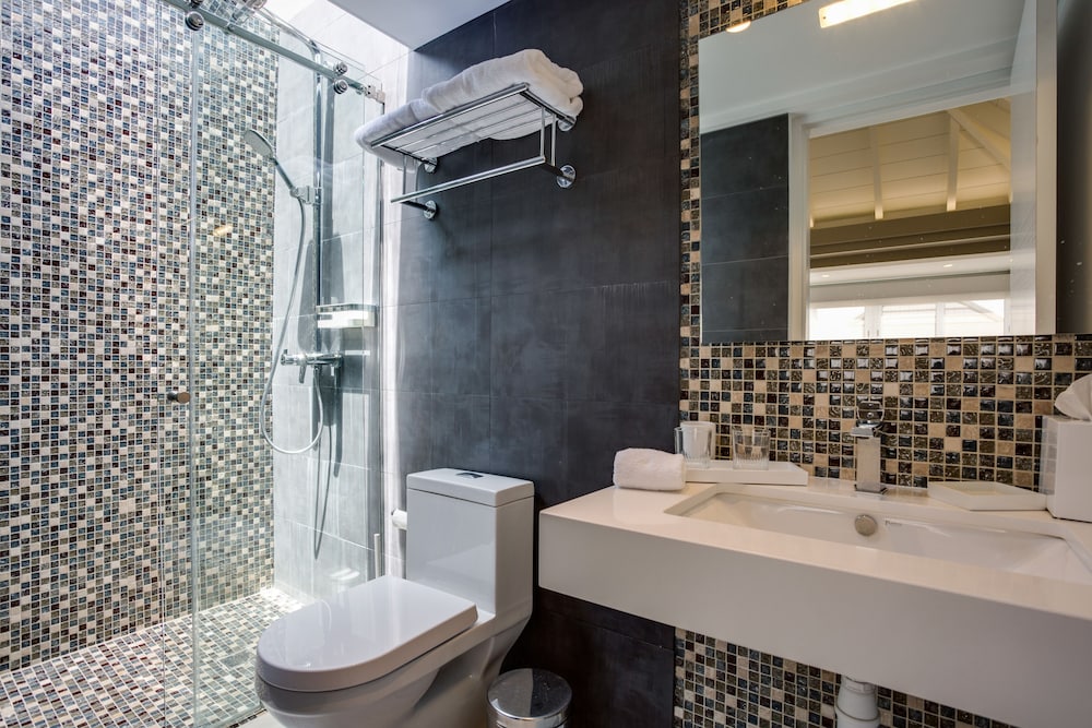 Ocean Z Boutique Hotel 48/50
