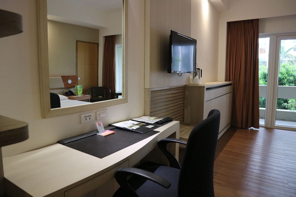 Garden Orchid Hotel 50/62